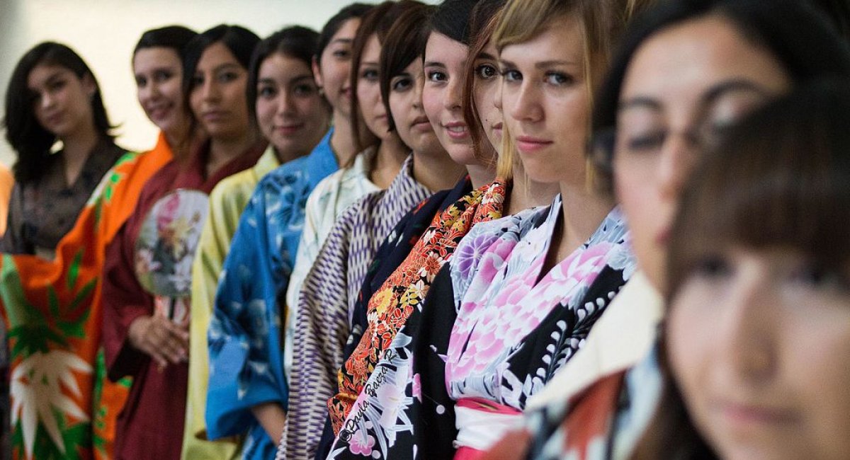 What is your culture like? Young women modeling kimonos in Chile