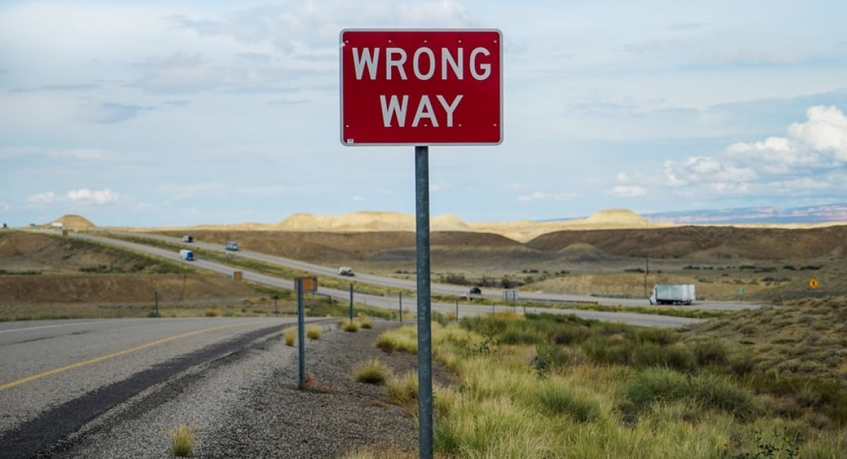 sign "wrong way"